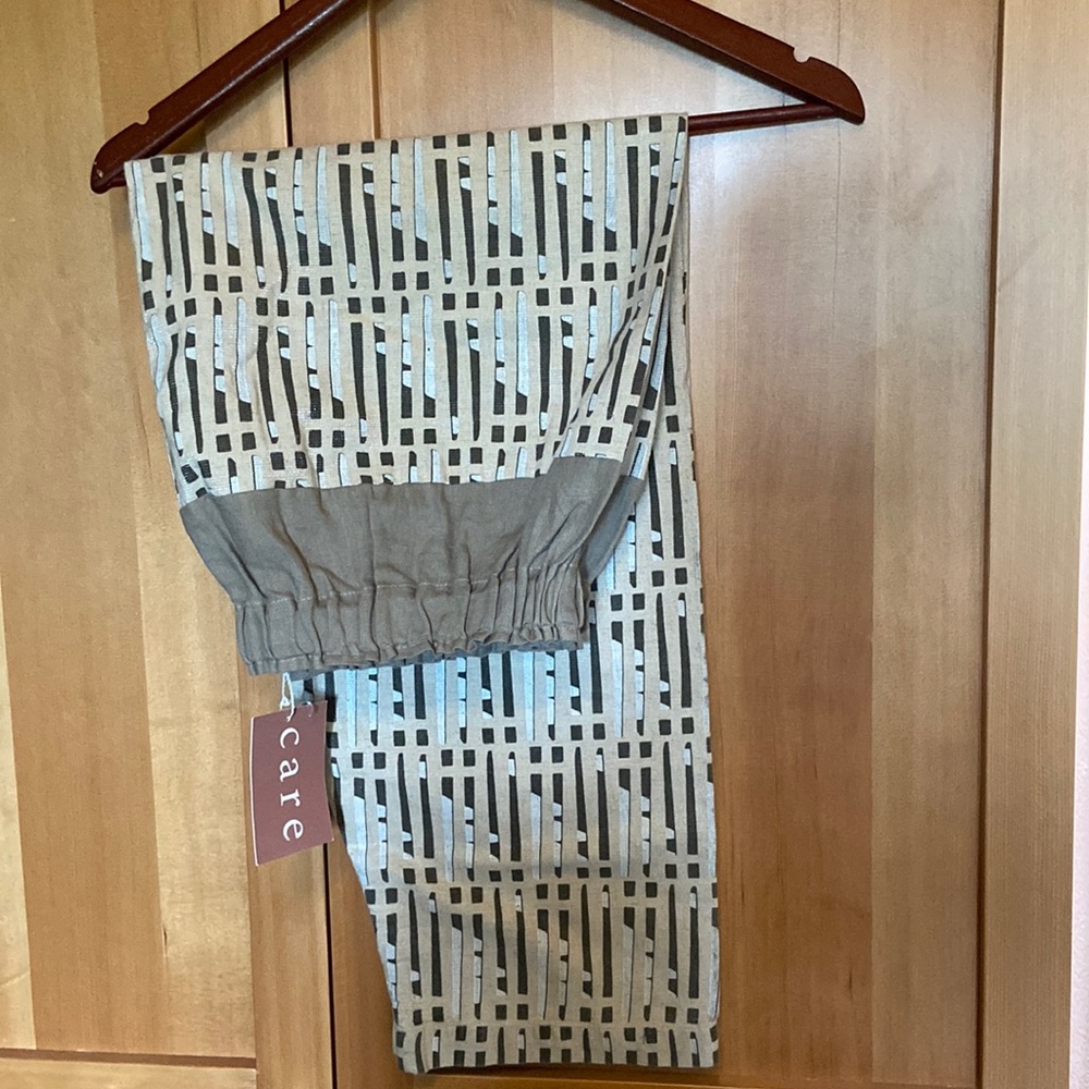 Nwt miranda bennet studio pants